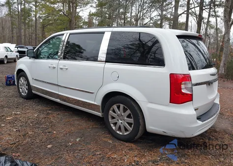 2016 Chrysler Town & Country Touring from USA, damaged, VIN 2C4RC1BG3GR297117